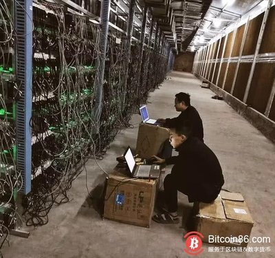 An overview of a modern, sustainable mining farm in Singapore, showcasing renewable energy integration